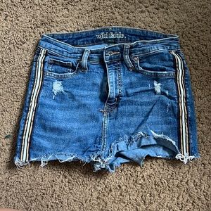 Short shorts with pin stripe!